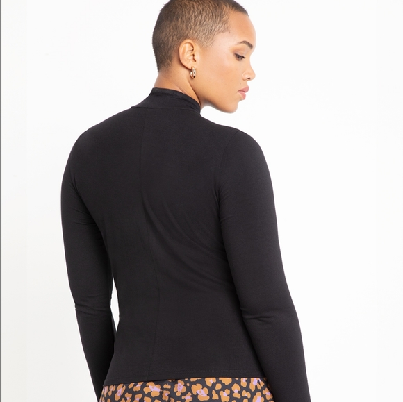 Eloquii Cutout Necklace Top 22/24 - Picture 3 of 3